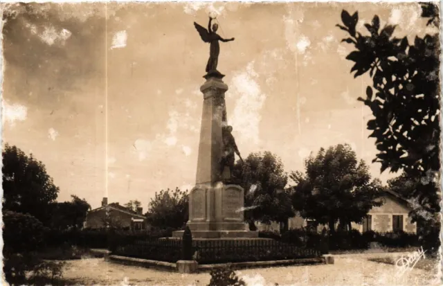 CPA Vendays Gironde - Le Monument Aux Morts (583069)
