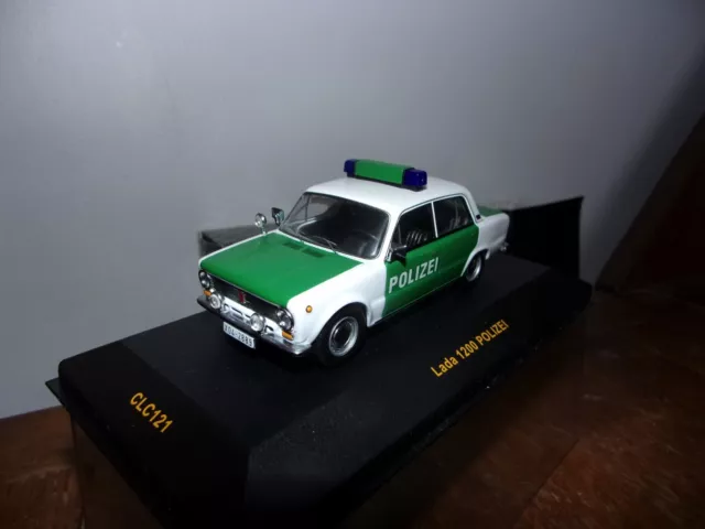 1/43 1:43eme Ixo Lada 1200 Polizei Police Polizia Policia Politie voiture auto