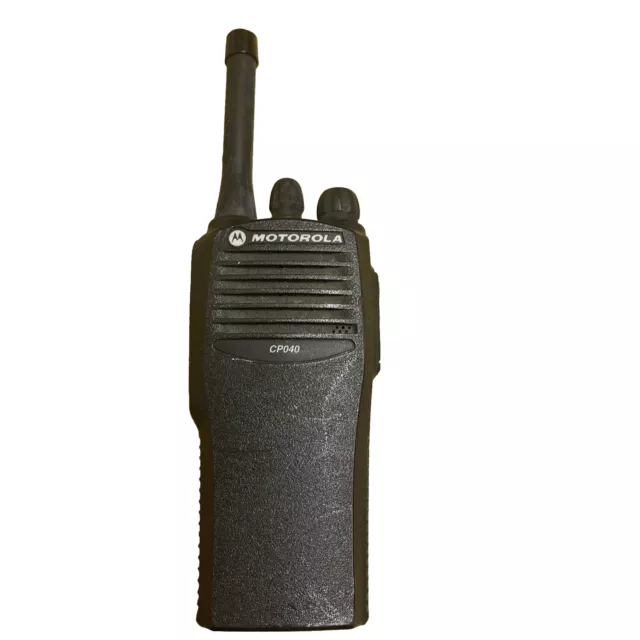Motorola CP040 UHF Analogue 2 Way Radio (NO Power DOCK or Adaptor)
