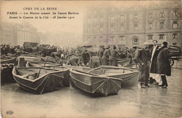 CPA Inondations 1910 PARIS Caserne de la Cite Les marins (996215)