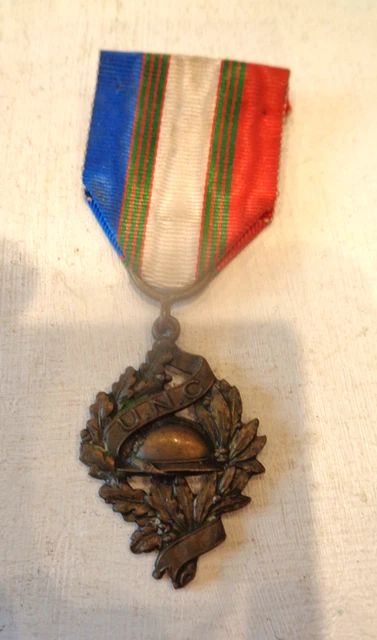 Médaille Ancienne Combattants - Confédération Européenne, Dépose LR Paris (occasion, Usures)
