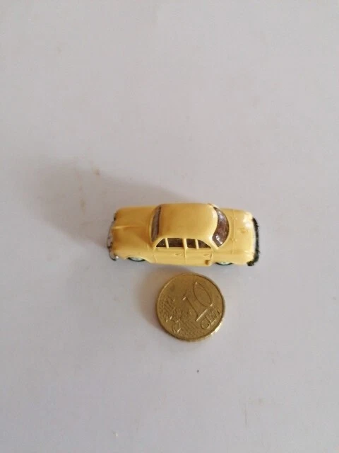 Microminiature Norev Renault 4 CV - Rouge Orangé, échelle 1/86 - Occasion