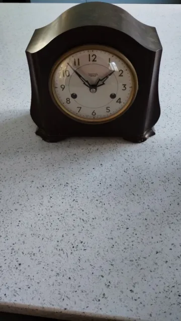 Stylish Original Vintage Smiths Enfield Chiming Bakelite Mantle Clock