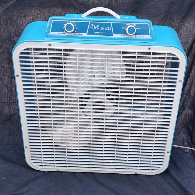 Rare Vtg Robin Egg Blue Deluxe 20 P-45 K-Mart Metal Blades Box Fan Good Cond Rare Vtg Robin Egg Blue Deluxe 20 P-45 K-Mart Metal Blades Box Fan Good Cond