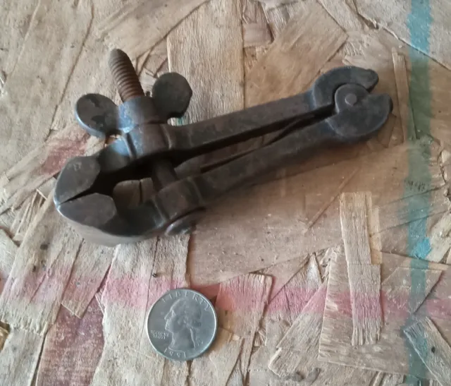 Small Old Cast Iron Hand Clamp Vise Vice Jeweler Gunsmith Machinist Clock Tool