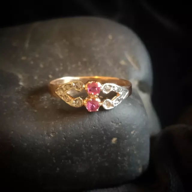 Bague De Promesse Ancienne En Or Rose Et Blanc 750 (18K), Rubis Et Diamants