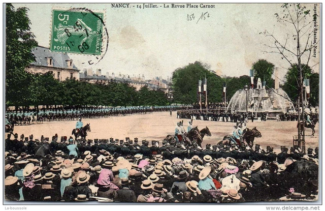 54 NANCY - le 14 juillet - revue place carnot.
