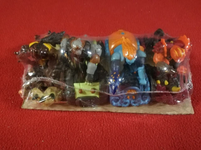 LOT DE FIGURINES En Plastique Gormiti EUR 12,00 - FR