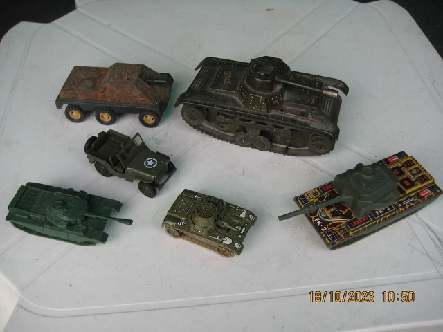 Lot De Pièces Détachées Joustra Char Tank - Tôle, Moteurs, Roues - Pour Restauration