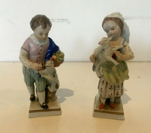 Groupe en porcelaine polychrome Scène galante Porcelaine Allemande Saxe Sèvres
