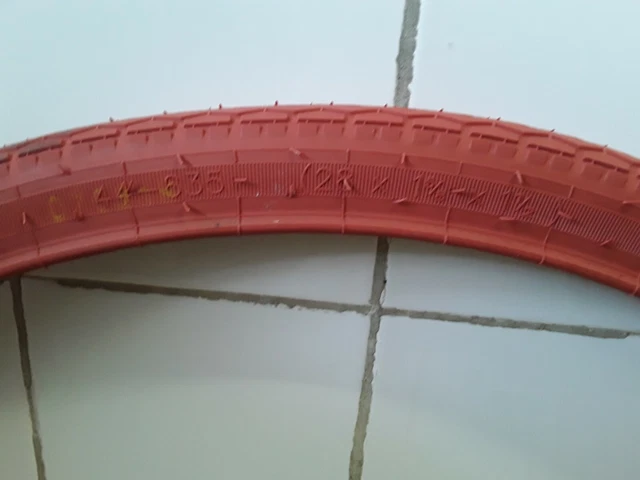 2 Pneus Vélo Ancien 700 X 35 B (44-635) Rouge - Neufs - Pour Roue 28 Pouces