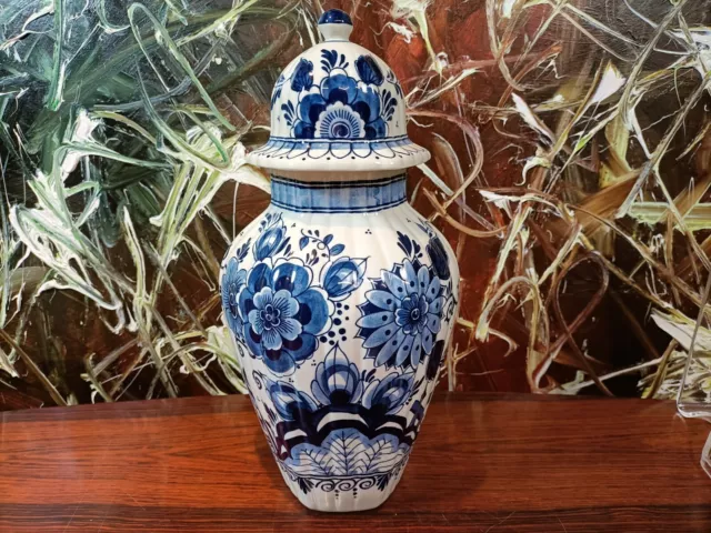 Royal Goedewaagen Holland, Blue Delft Handcraft, Lid Vase 11 13/16in With