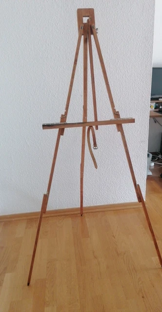 Alte Staffelei aus Holz. Höhenverstellbar