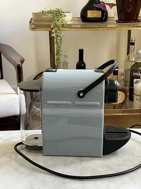 Machine à café nespresso bleu clair