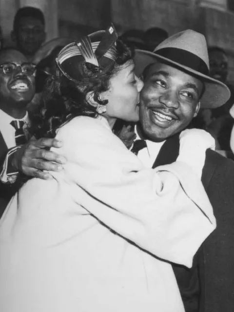 Martin Luther King Jr With Wife Coretta Scott King 8X10 Glossy Photo Image #3
