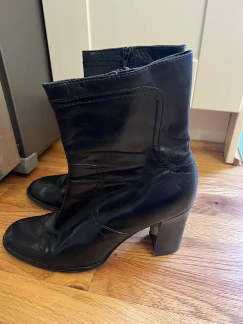 Nine West Women’s Black Leather Boots Bootie Zip Ankle RoundToe Size 10 M Y2K