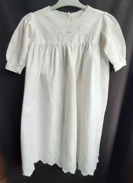 Ancienne Robe de Baptême en Coton broderie  et feston fait main