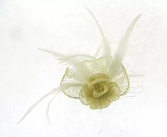 Cream and white feather clip fascinator for Ascot , Races, Weddings, Ladies Day