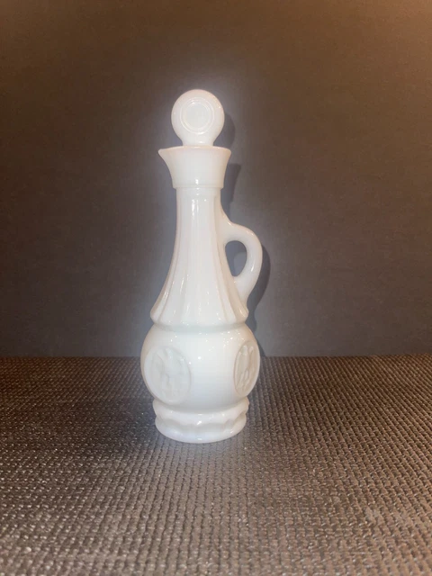 Vintage wheaton milk glass bottle eagle coin WITH TOPPER