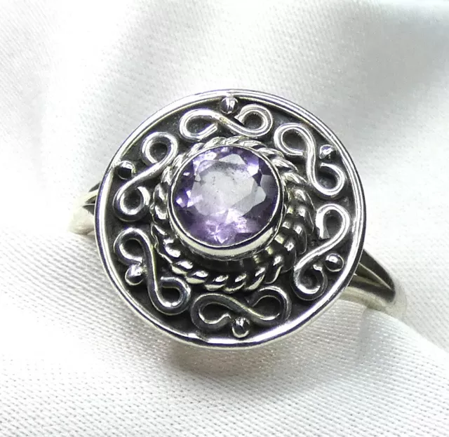 Ring 925 Silber Gr. 17,2 (54) runder, facettierter Amethyst mod. UNIKAT - NEU - 2