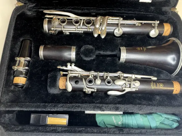 Yamaha 450N Clarinet (Grenadilla/Nickel Plated Fittings) in Case (Made in Japan)