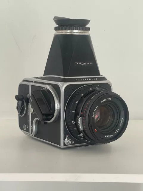 Hasselblad 500C, with 80mm f2.8 Carl Zeiss Planar Lens (Excellent++)