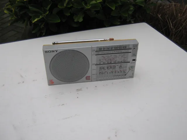 Sony ICF-35 4-Band Portable Radio Vintage retro selten Sammlerstück