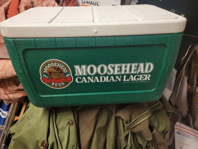 Rare Moosehead Beer Canadian Lager Sports Illustrated Igloo Cooler
