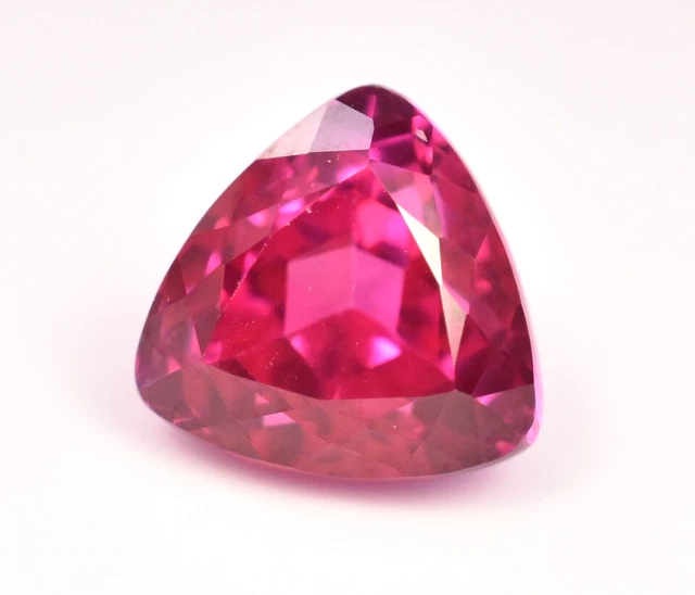 Rubis Naturel Ovale 0,43 Ct VVS - Non Chauffé - Certifié GLC (Mozambique)