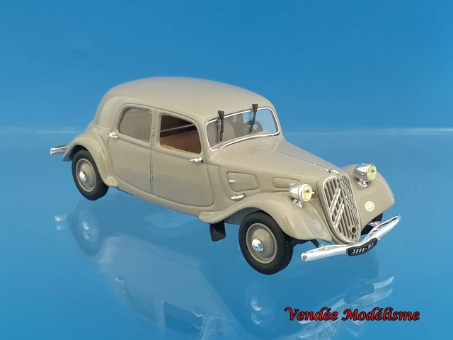 Voiture miniature citroen traction 11cv sofil tour de france 1952
