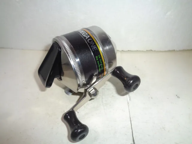 Zebco 733 THE HAWG - Direct Drive Push Button Spin Cast Fishing Reel Used