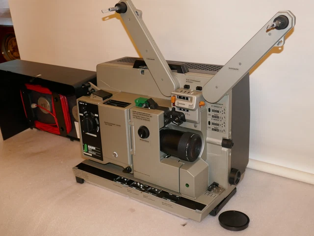 Proyector BAUER 16 mm - P8 TS selecton con caja de altavoces adicional