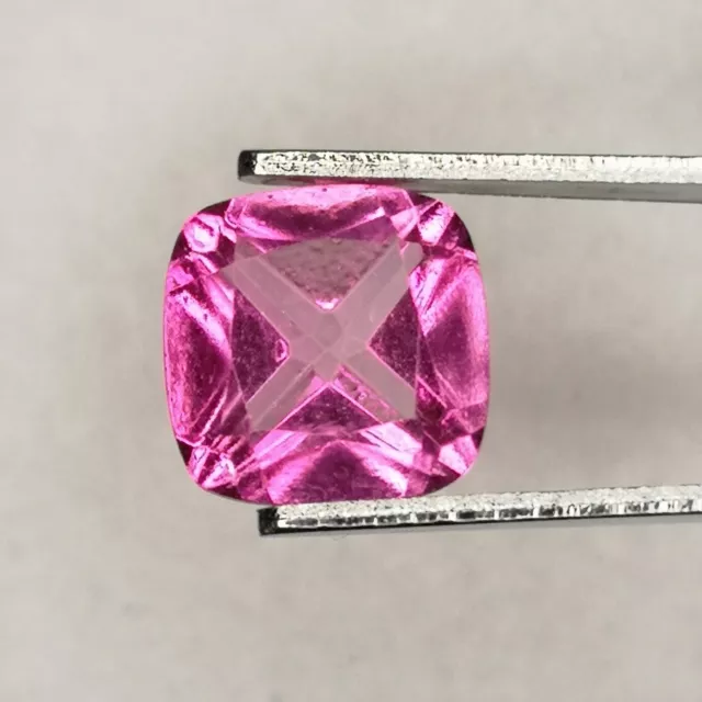 Topaze rose recouverte du Brésil - VS - Coussin 2.38 Carats - 8 x 8 x 4.6 mm