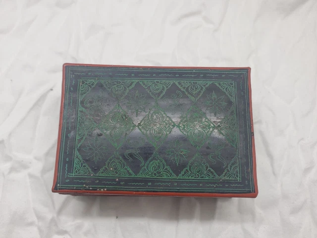 Vintage Burmese Betel Nut Lacquer Box 3