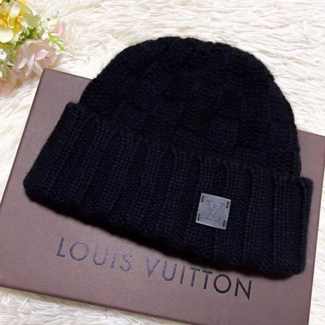 Louis Vuitton Damier Men Graphite Set Scarf Beanie & Lambskin Leather Gloves