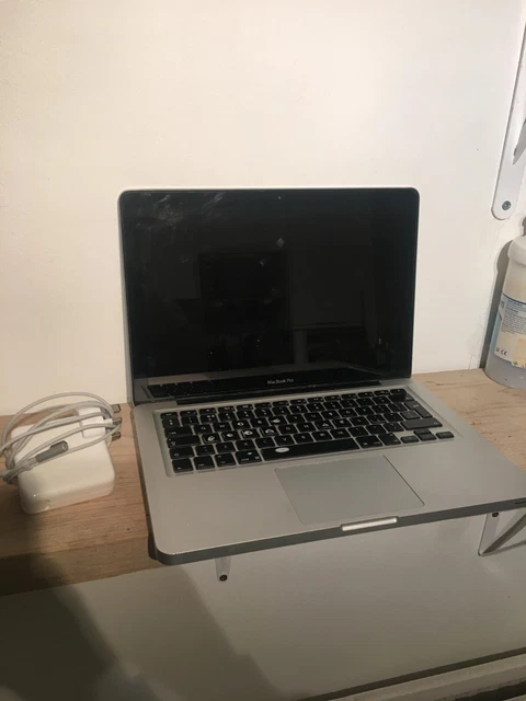 Apple MacBook Pro 13" Core i5 2.4 GHz 4 GB RAM 500 GB SSD Late 2011