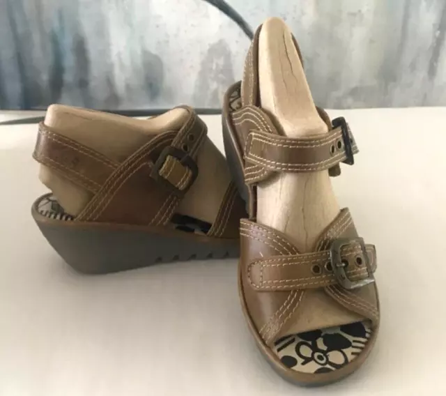 fly london wedge sandal brown leather buckle open toe top stitching  7-7.5 GUC