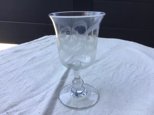 BEAU VERRE ANCIEN 19eme LOUIS PHILIPPE Gravé à la roue ht :22cm