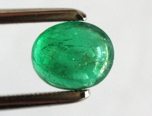Emeraude Verte de Zambie de 8,75 ct Taille Ovale - Certificat VGTL