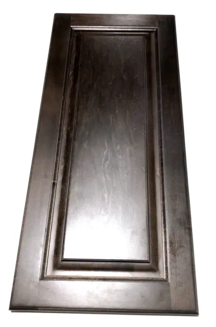 Puerta de gabinete, madera dura, acabado nogal, 11 3/4" x 41 1/2", con (3) bolsillos de bisagra