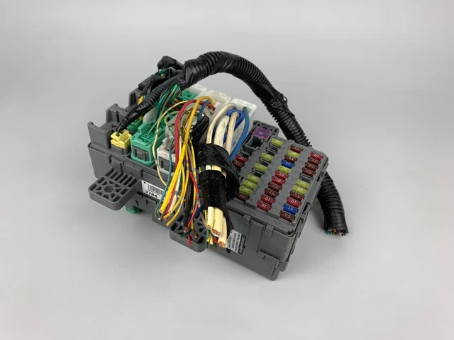 Original Honda Civic MK8 RHD Engine Fuse Box Control Module Unit SMG-E230