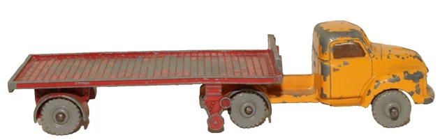 DINKY TOYS ENGLAND Ref : 25F CAMION MARAICHER marron Meccano 1938 / 48