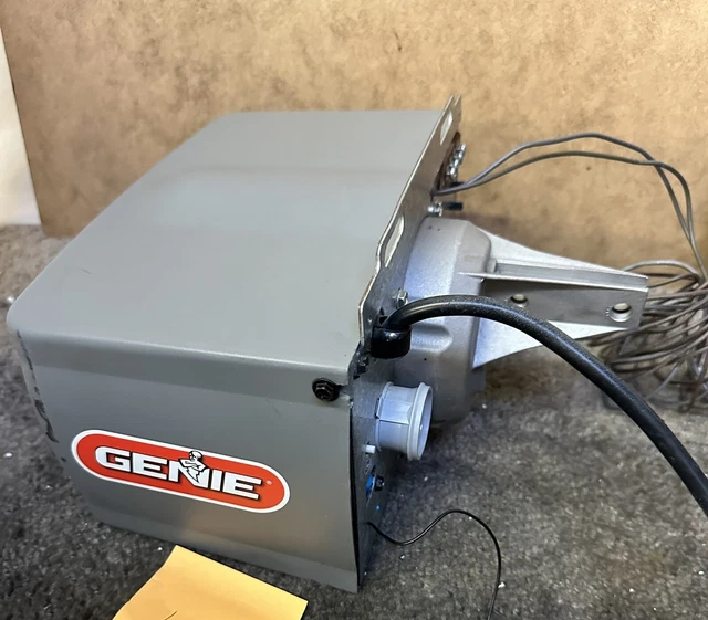 GENIE GARAGEDOOR OPENER Intellicode Screw Drive Model H600007/M Motor