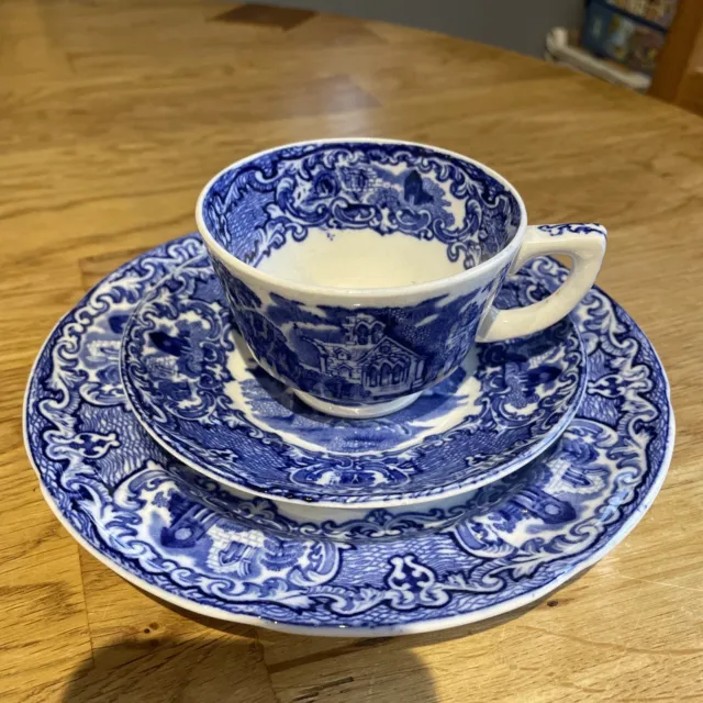 Antique George Jones & Sons Abbey 1790 Blue White Cup Saucer And Tea Plate Trio