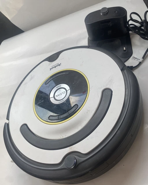 iRobot Roomba Gray/Black Robotic Automatic Vacuum Carpet Floor Cleaner for parts