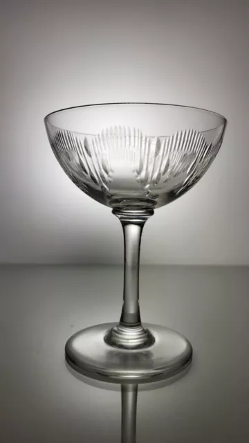 Coupe à champagne en cristal de Baccarat modèle Molière