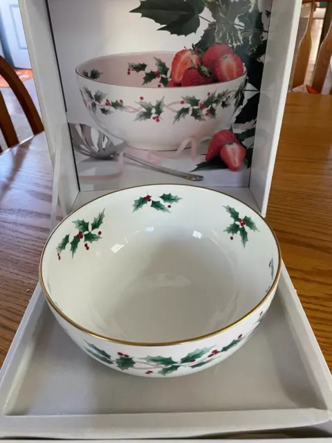 Mikasa Bone China RIBBON HOLLY Centerpiece Bowl Japan Gold Trim W/Original Box