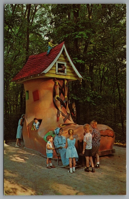 Ligonier PA Story Book Forest Old Lady Shoe c1964 Roadside Attraction