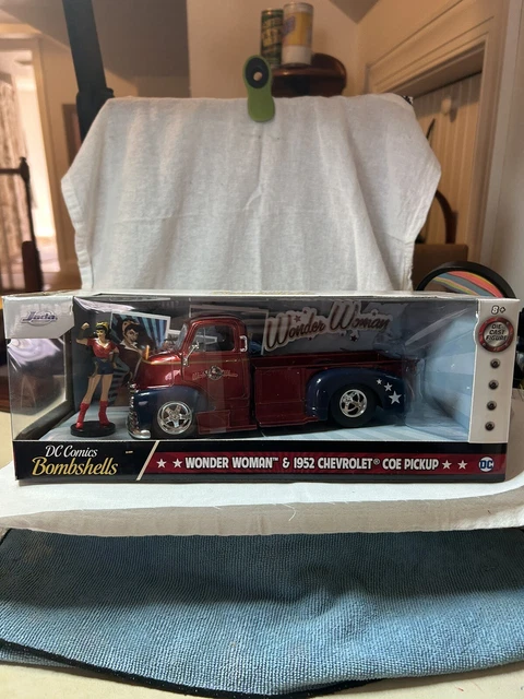 JADA DC Comics Bombshells 1:24 1952 Chevy COE Pikap Döküm Araba