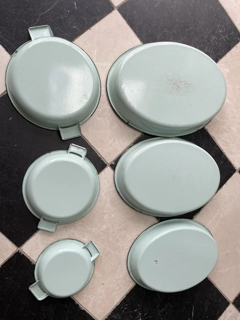Plat en émail vintage - France